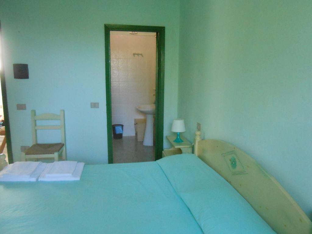 Agriturismo Tupei Hotel Calasetta Kamer foto