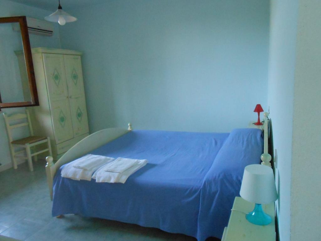 Agriturismo Tupei Hotel Calasetta Kamer foto